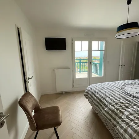 Villa 11 Cyrille Et *