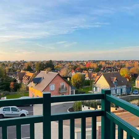 11 Cyrille Et Willa Deauville