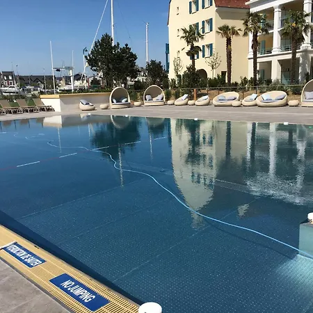 ヴィラ 11 Cyrille Et *