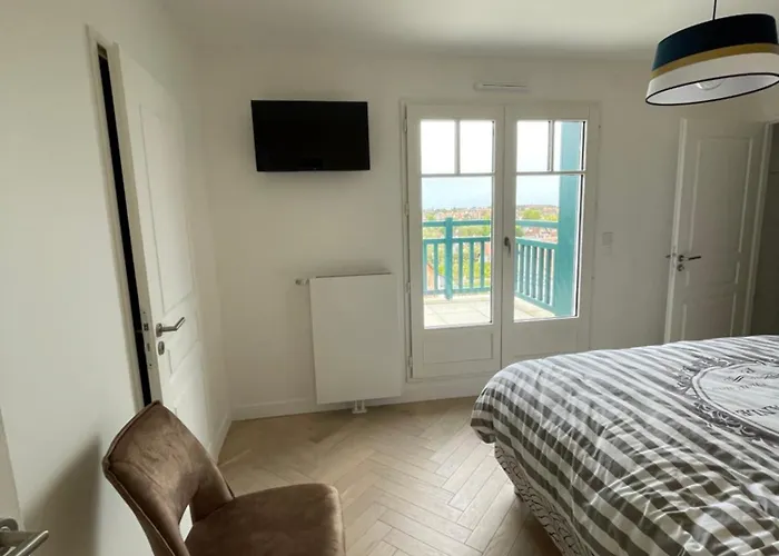 ヴィラ 11 Cyrille Et *